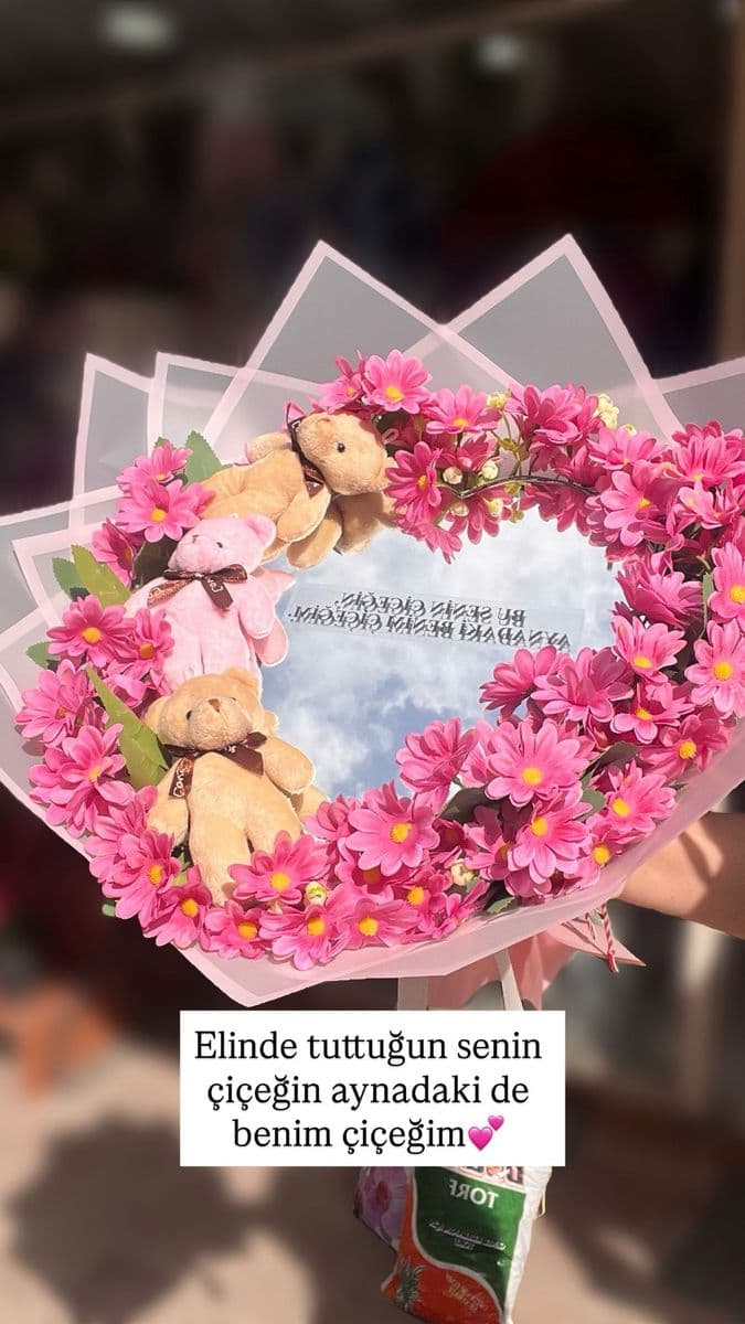 Kalp Aynalı Yapay Buket - Görsel 1