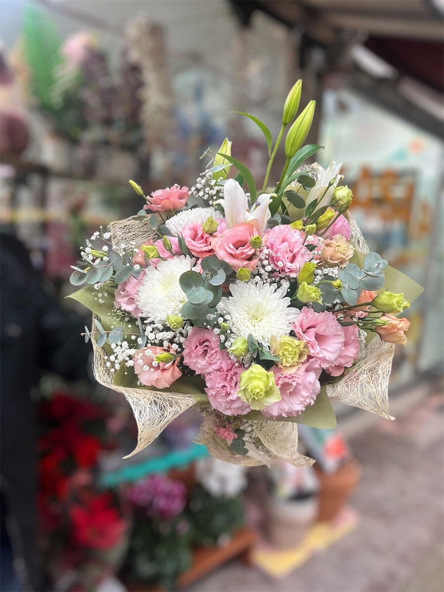 Abakalı Lisyantus Ve Çikolata - Küçük Görsel 3