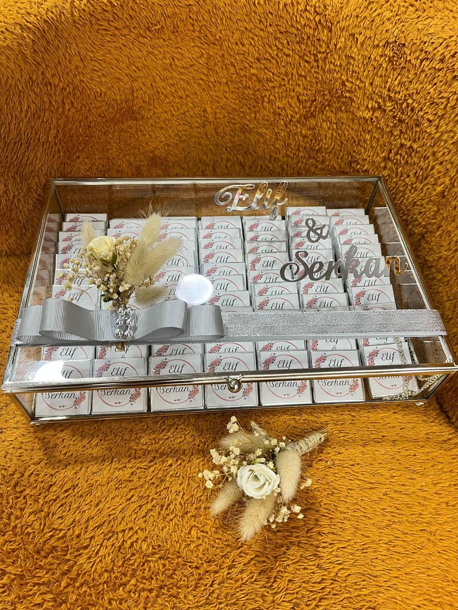 Gümüş Cam Kutuda Çikolata - Küçük Görsel 3