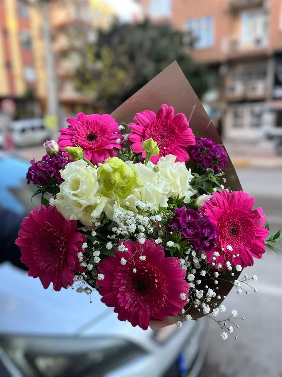 Gerbera Ve Lisyantus Buketi