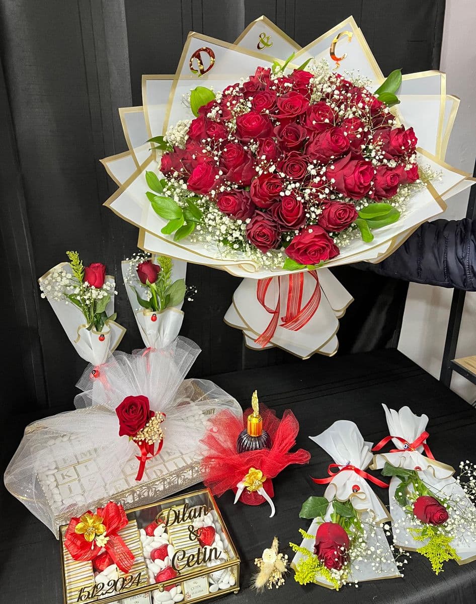 Beyaz Jelatinde Canlı Gül 3 lü Set - Görsel 1