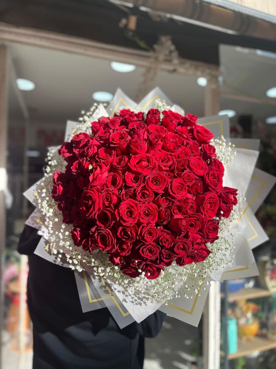 Şeffaf Beyaz Kağıtta 101 Gül