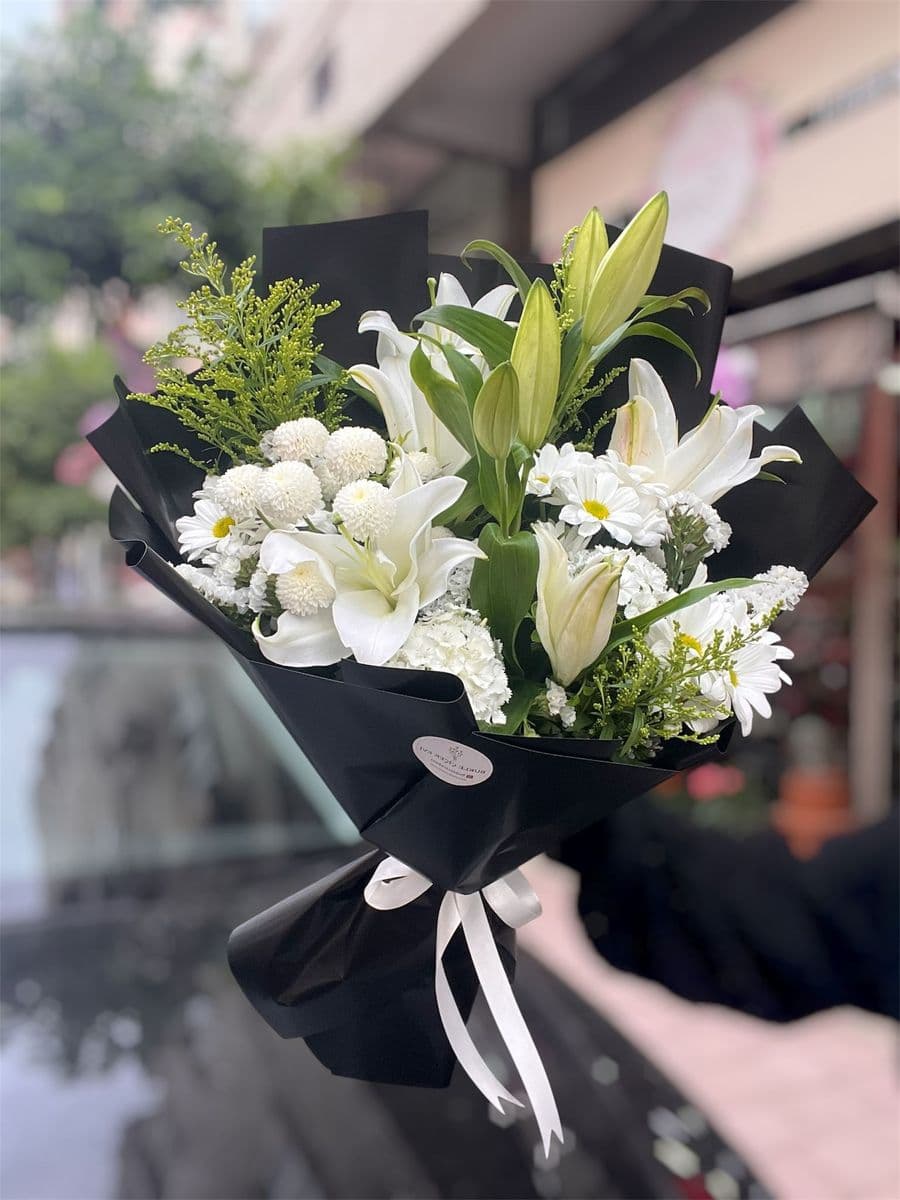 Siyah Jelatinde Lilyum  - Küçük Görsel 2