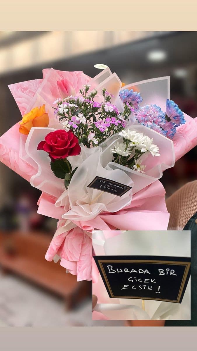 Bir Çiçek Eksik Buketi  - Görsel 1