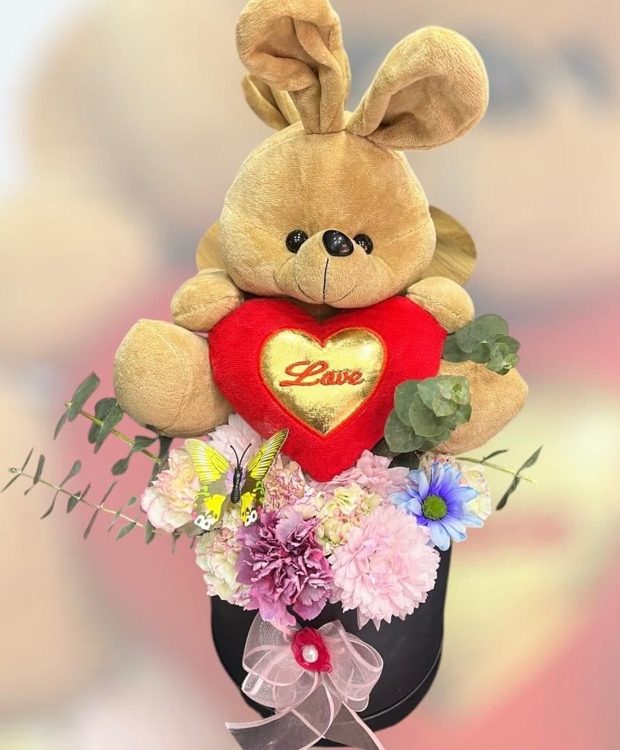 Kutuda Tavşanlı Çiçekler