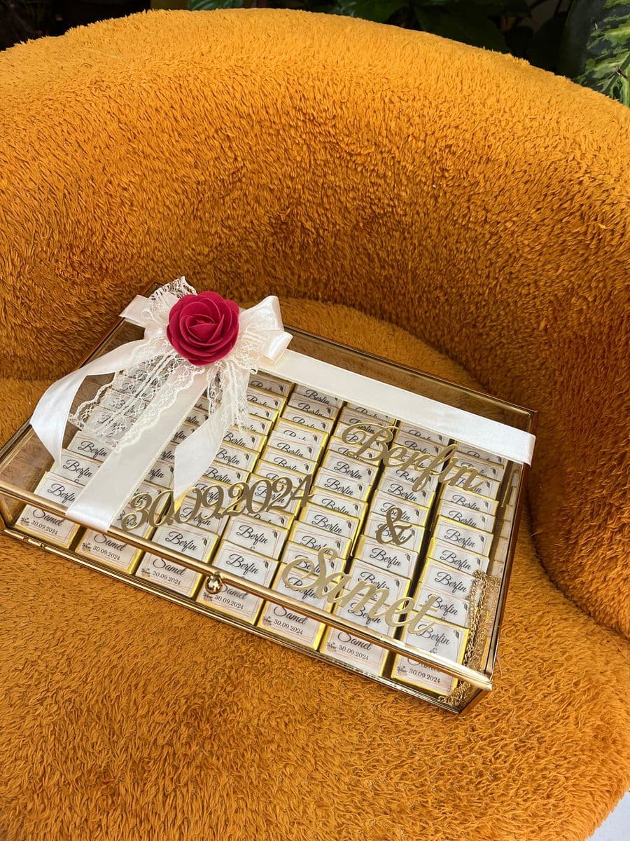 Beyaz Kurdelalı Gold Büyük Kutuda Çikolata - Küçük Görsel 6