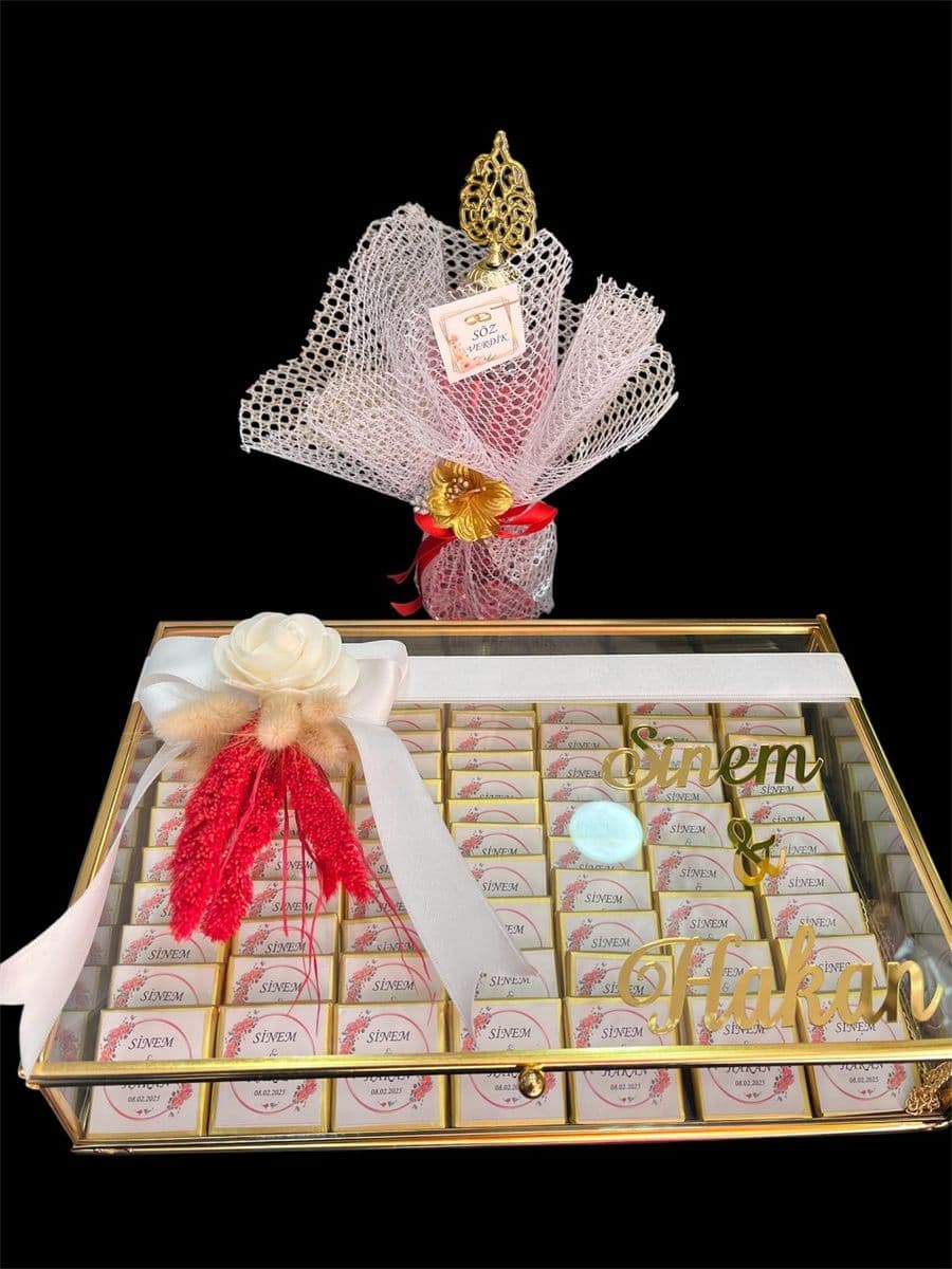 Beyaz Kurdelalı Gold Büyük Kutuda Çikolata