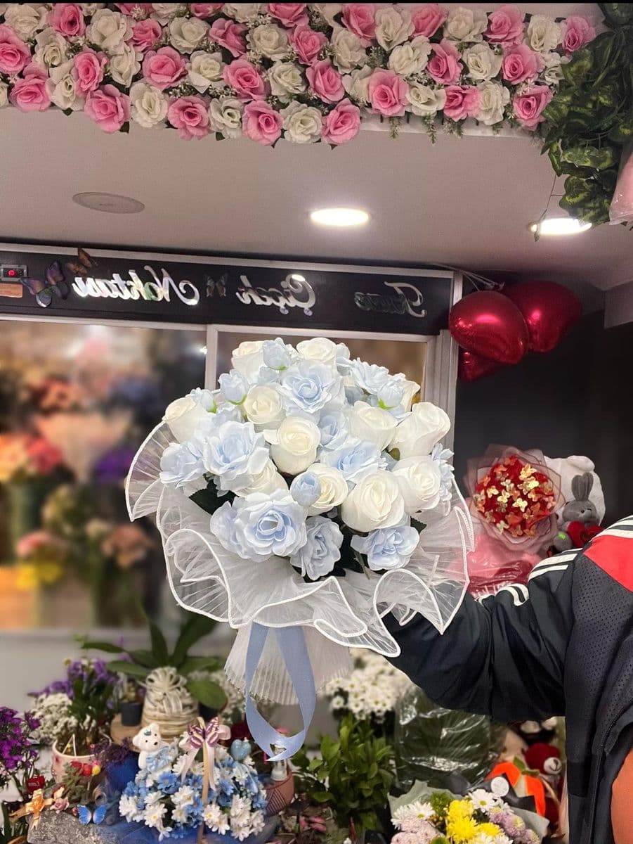 Bebe Mavisi Ve Beyaz Gül El Çiçeği - Küçük Görsel 4