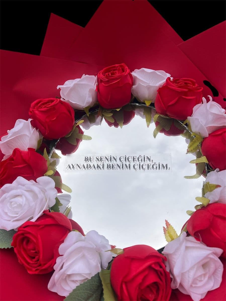 Kırmızı Aynalı Buket - Küçük Görsel 3