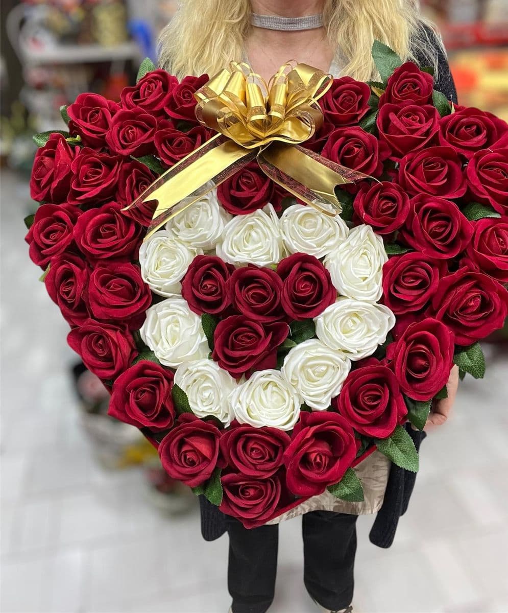 Büyük Kadife Kutuda Yapay Güller