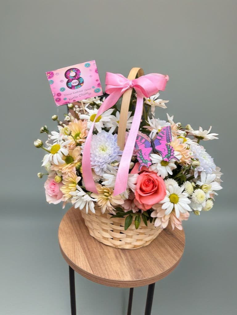 Hasır Sepette Bahar Aranjman - Görsel 1