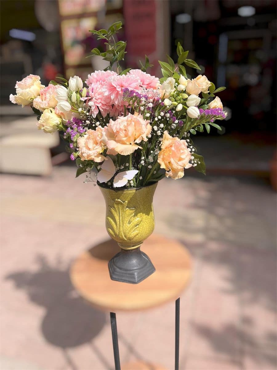 Dekoratif Vazoda Şık Canlı Çiçek Aranjman  - Küçük Görsel 2