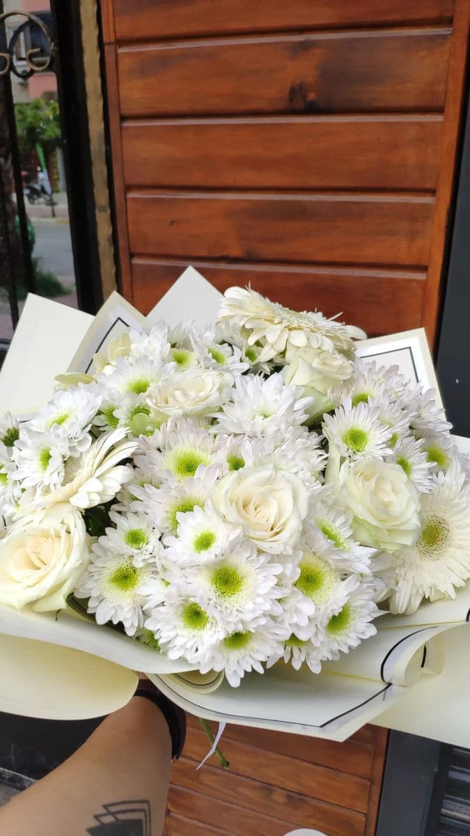 Beyaz Güllü Papatya Buketi