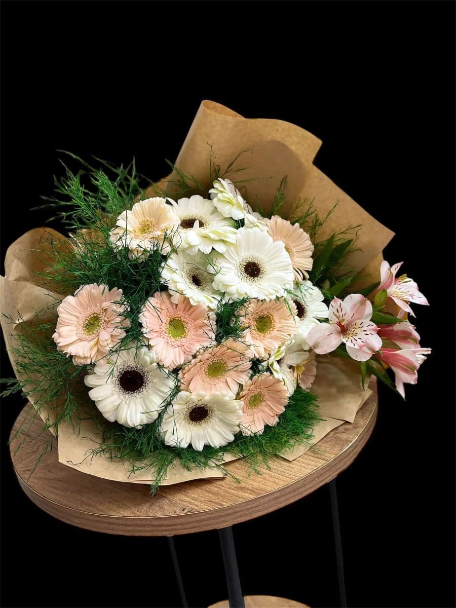 Naturel Kağıtta Gerbera