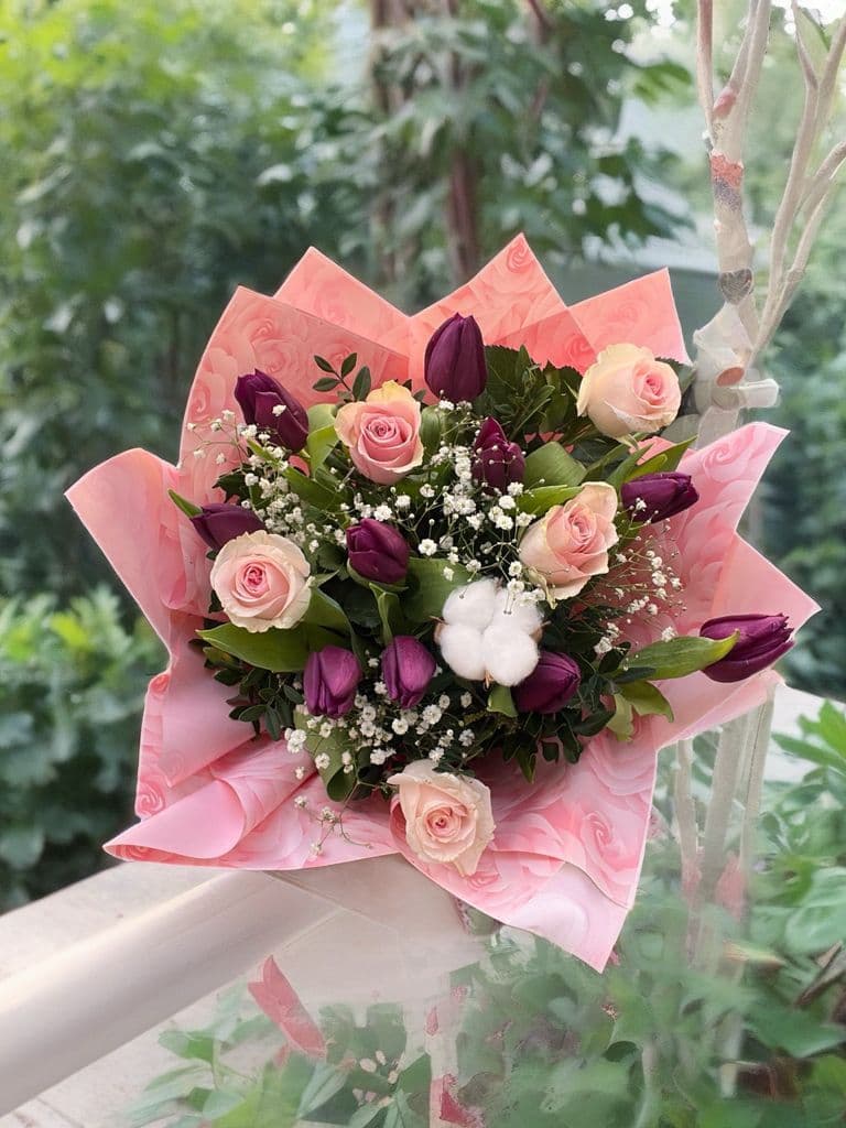 Lale ve Pembe Gül Uyumu - Görsel 1