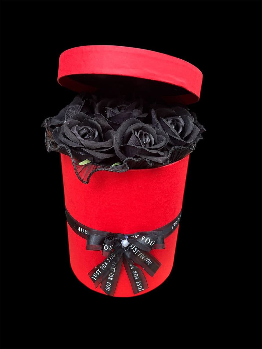 Kutuda Yapay Siyah Güller - Küçük Görsel 2