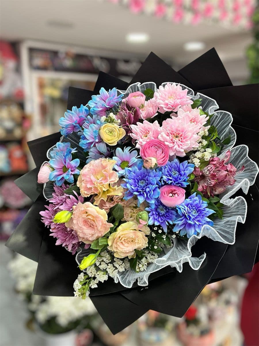 Siyah Jelatinde Renkli Bahar