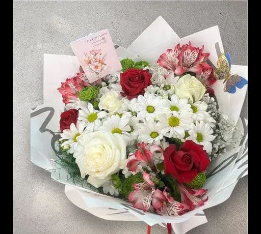 Gül Ve Papatya Buketi